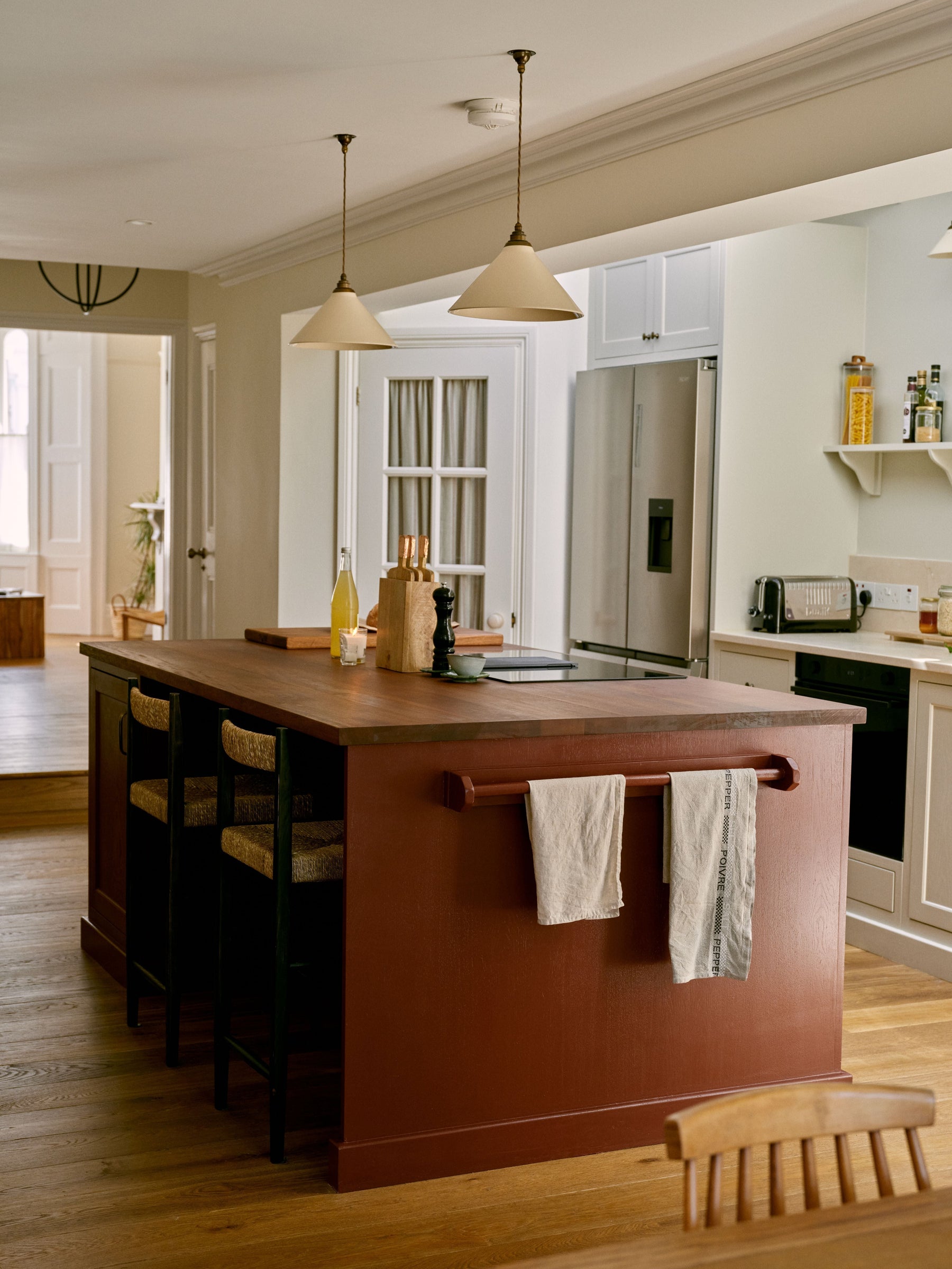 Kitchen Islands: The Heart of the Modern Home
