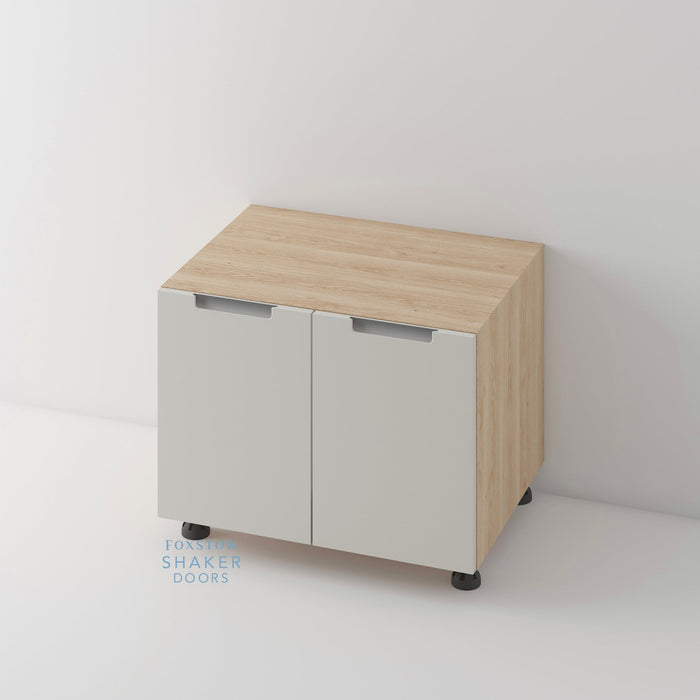 Painted, Stop J Groove Stainless Steel Insert Kitchen Door and Roble Oak Cabinet