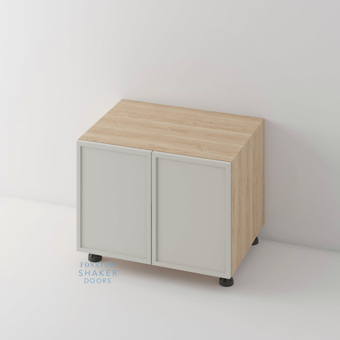 Painted, Slimline Kitchen Door and Roble Oak Cabinet