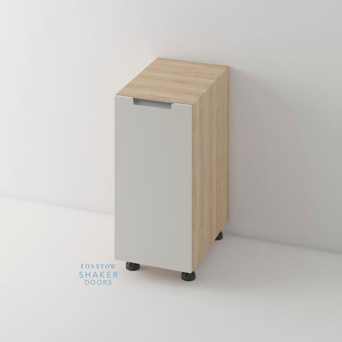 Painted, Stop J Groove Stainless Steel Insert Kitchen Door and Roble Oak Cabinet