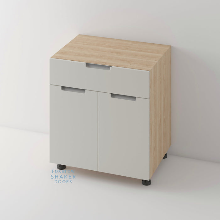 Painted, Stop J Groove Stainless Steel Insert Kitchen Door and Roble Oak Cabinet