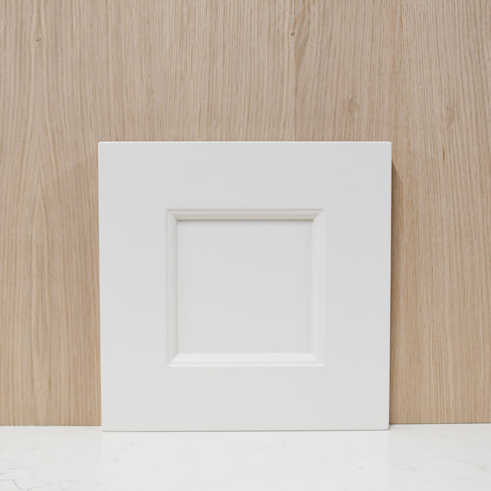 Shaker with OVOLO Mouldings Sample